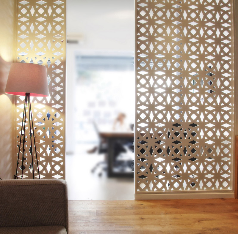 מחיצה דקורטיבית